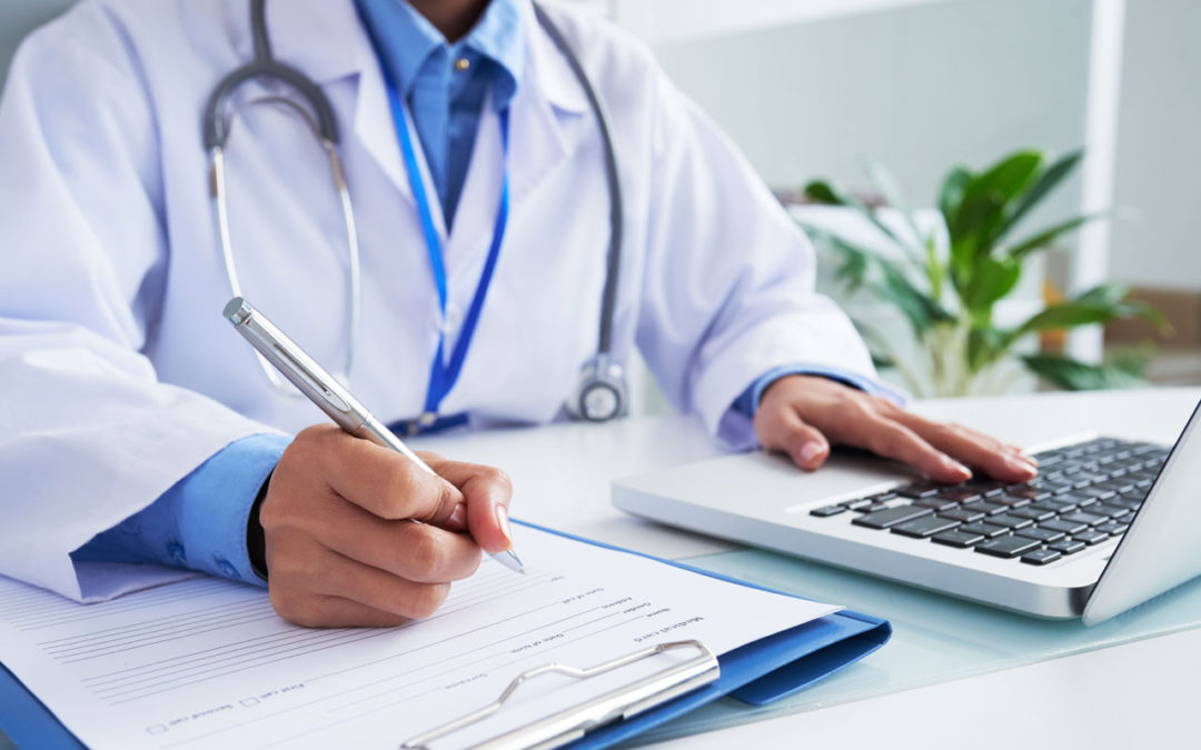 O seu empregado entregou um atestado médico, e agora? Veja o que fazer!